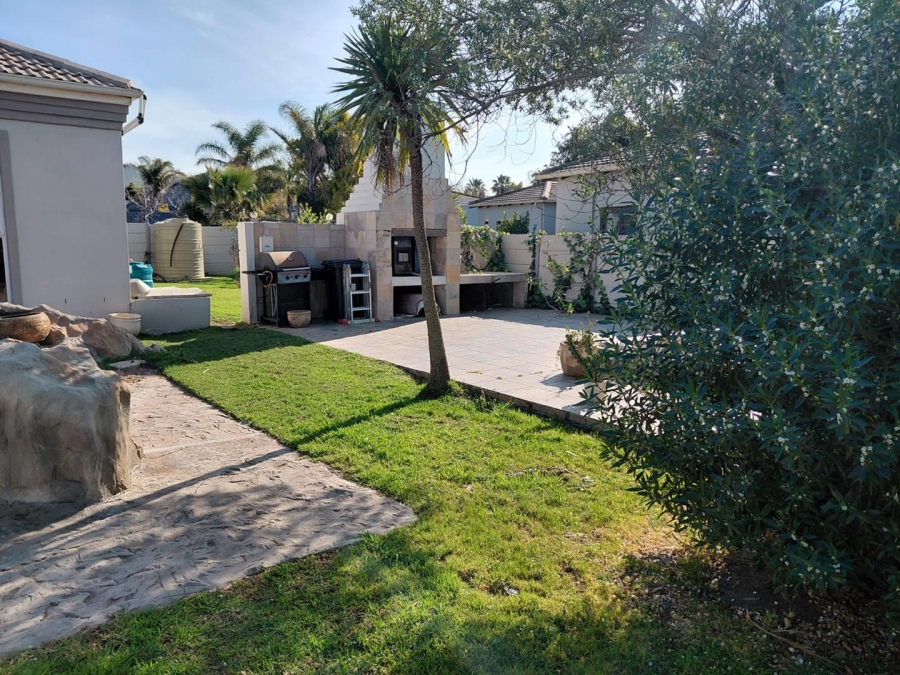 To Let 4 Bedroom Property for Rent in Durbanville Western Cape
